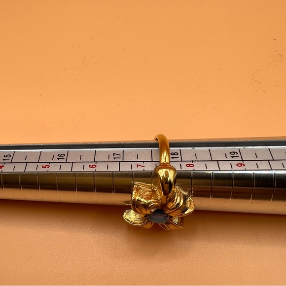 Beautiful Avon rings stamped Avon - Picture 2 of 6